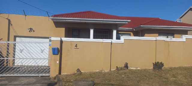 3 Bedroom Property for Sale in Haven Hills Eastern Cape